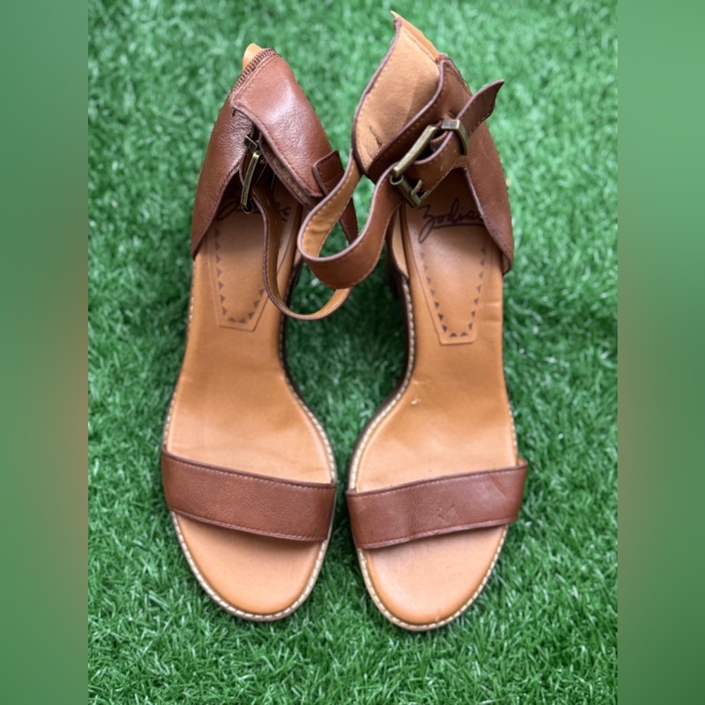 Zodiac Brown Leather Sandals Size 10